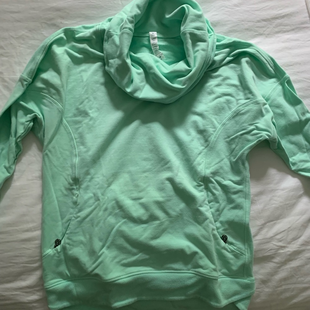 Lululemon mint green sweatshirt, size 8.